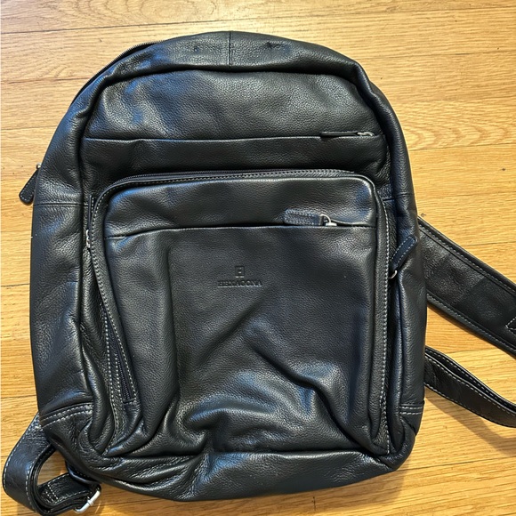 Stylish Black Leather HEXAGONA Backpack - Picture 1 of 3